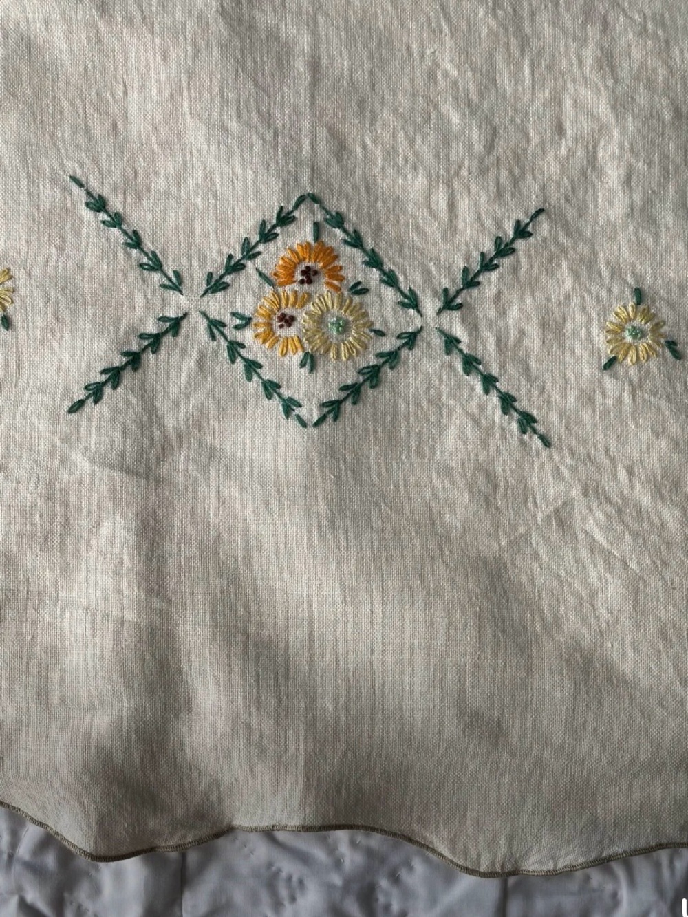 Large Off White Yellow / Gold / Green Hand Embroidered Tablecloth - Picture 3 of 4